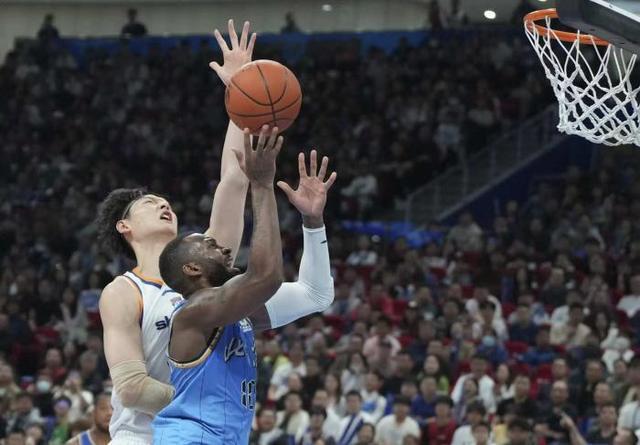 体育入口-赛场瞬间|CBA :北京北汽83比88不敌上海久事
